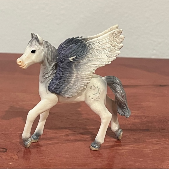 Schleich Bayala North America Family Pegasus and Pegasus Baby Foal Toy Figures - Picture 12 of 15